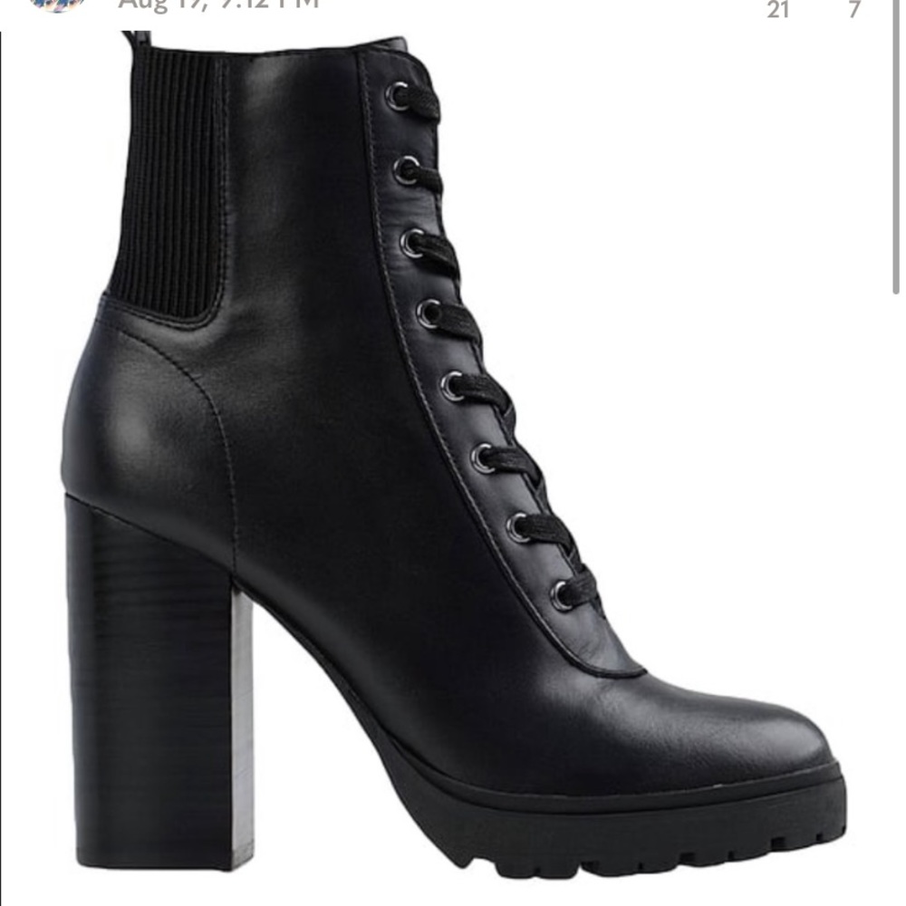 Steve Madden Black Leather Latch boot